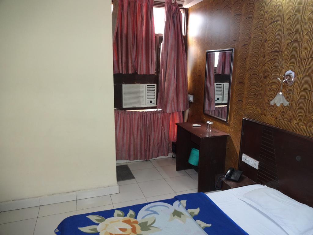 Hotel Elegant International New Delhi Extérieur photo