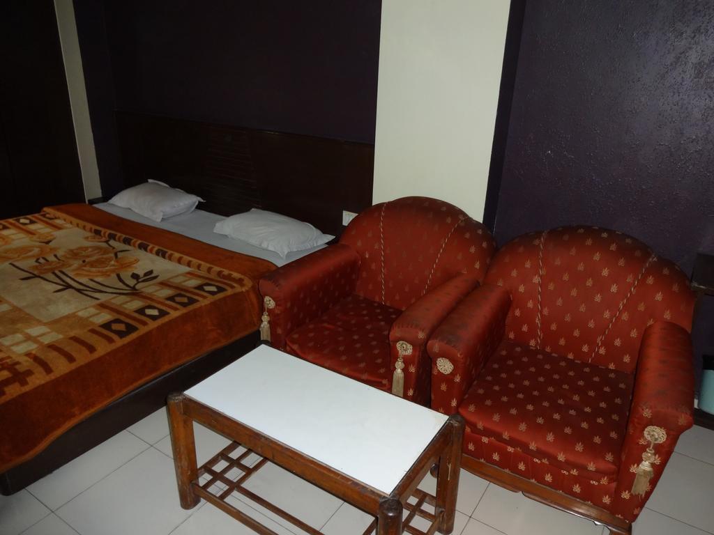 Hotel Elegant International New Delhi Extérieur photo